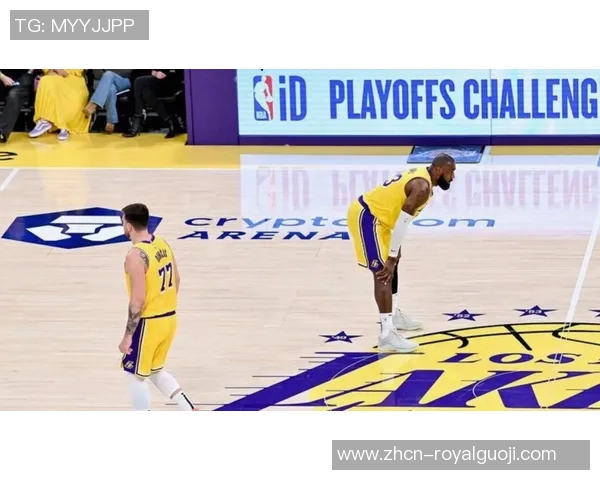 尼克斯与湖人激战正酣NBA经典对决引发球迷热议